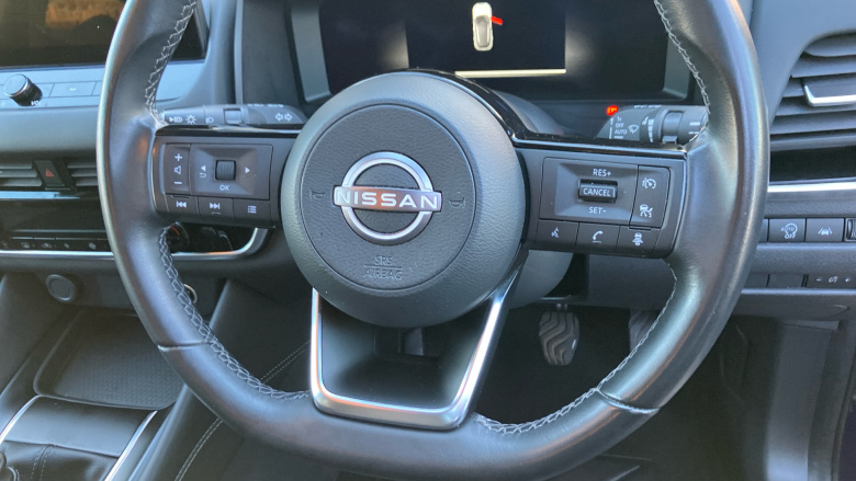 Nissan Qashqai 1.3 DiG-T MH N-Connecta 5dr Petrol Hatchback